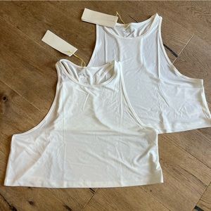 White athletic dri-fit racer back white cropped tank tops